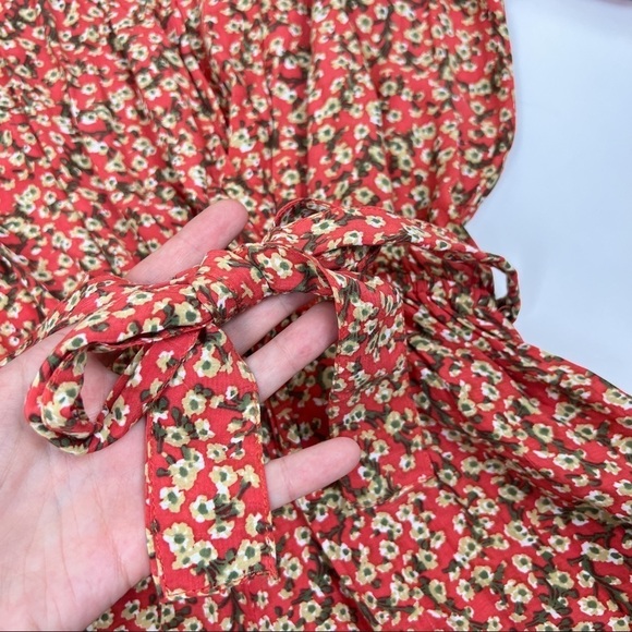 Faithfull The Brand Pink Ditsy Floral Print V-Neck Cusco Playsuit Romper - Picture 3 of 7